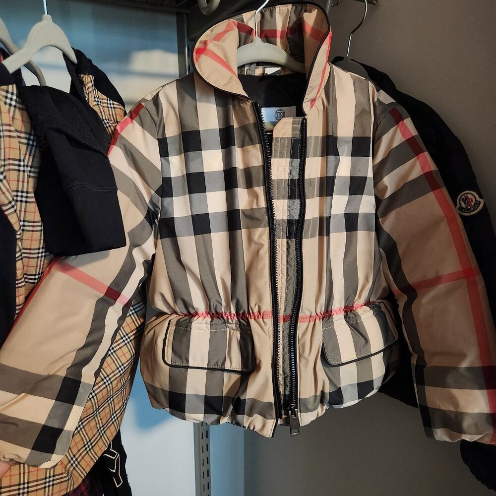 BURBERRY PUFFER COAT